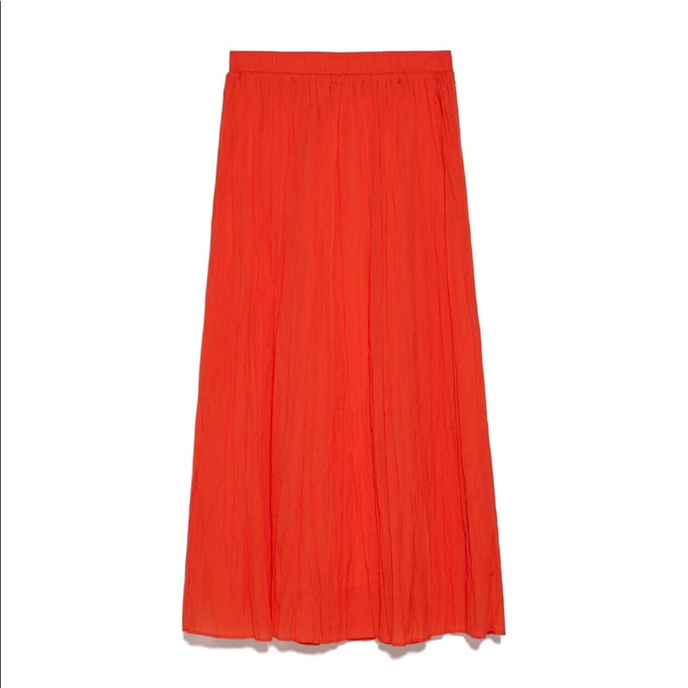 🆕 ZARA Wrinkle Look Skirt